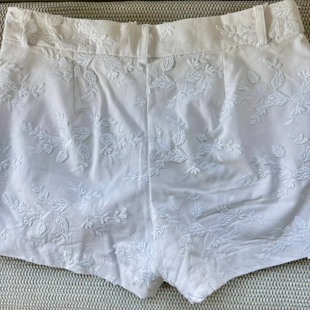 LOFT "Riviera" Shorts with Floral Embroidery - Picture 5 of 10